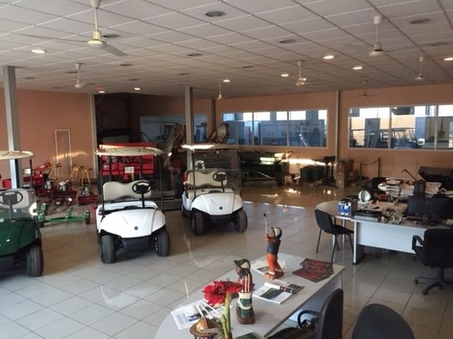 Commercial for sale in Nueva Andalucia, Marbella with pool - € 975,000 (Ref: 9405009)