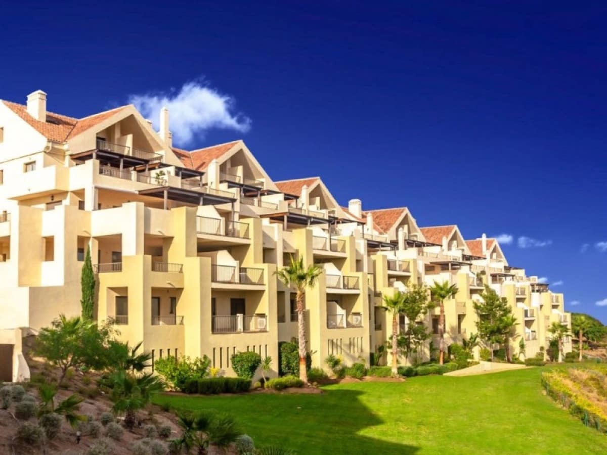 2 soverom Penthouse til salgs i La Cala de Mijas med svømmebasseng garasje - € 305 000 (Ref: 9405032)