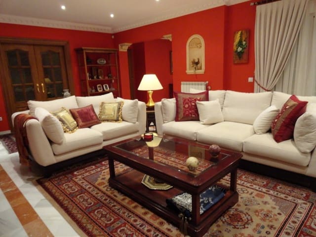 4 quarto Moradia para venda em Estepona com piscina garagem - 2 750 000 € (Ref: 9405069)