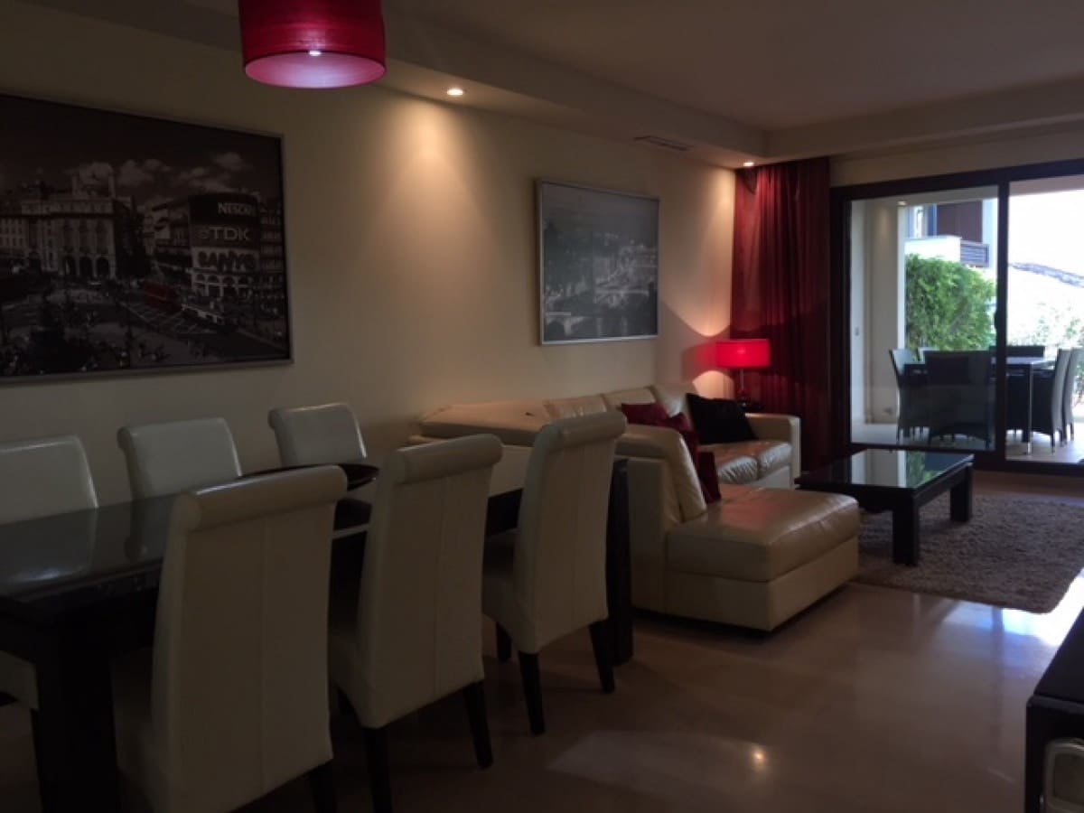 3 soveværelse Lejlighed til salg i Puerto Banus med swimmingpool garage - € 525.000 (Ref: 9405076)