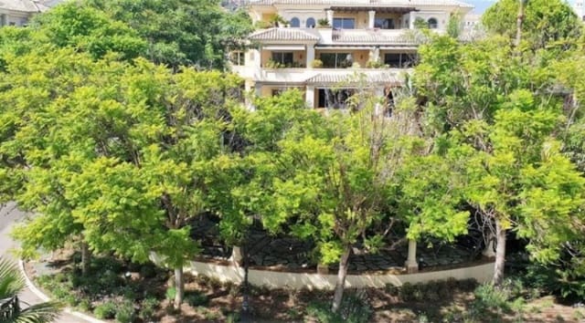 2 soverom Penthouse til salgs i Marbella med svømmebasseng garasje - € 495 000 (Ref: 9405093)