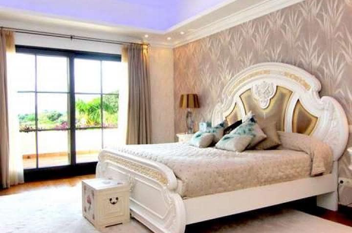 6 bedroom Villa for sale in Benahavis with pool garage - € 3,195,000 (Ref: 9405121)