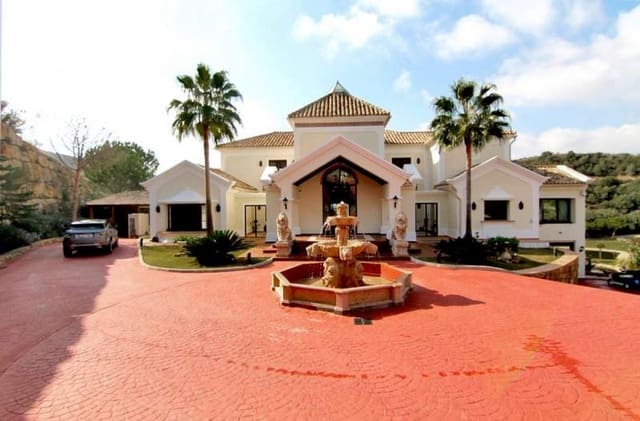 6 bedroom Villa for sale in Benahavís with pool garage - € 3,195,000 (Ref: 9405121)