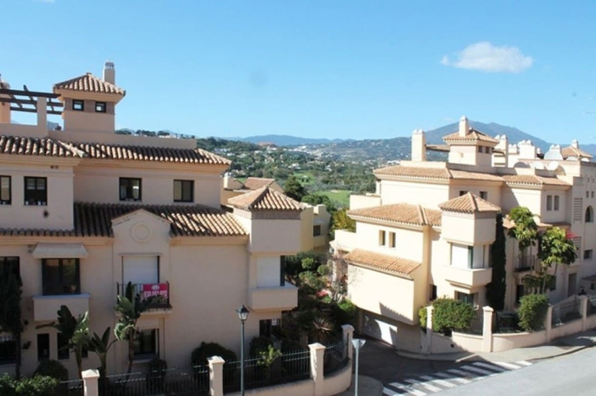 3 soverom Hus til salgs i Nueva Andalucia med svømmebasseng - € 425 000 (Ref: 9405130)