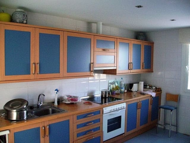 3 bedroom Penthouse for sale in Marbella with pool garage - € 599,000 (Ref: 9405156)