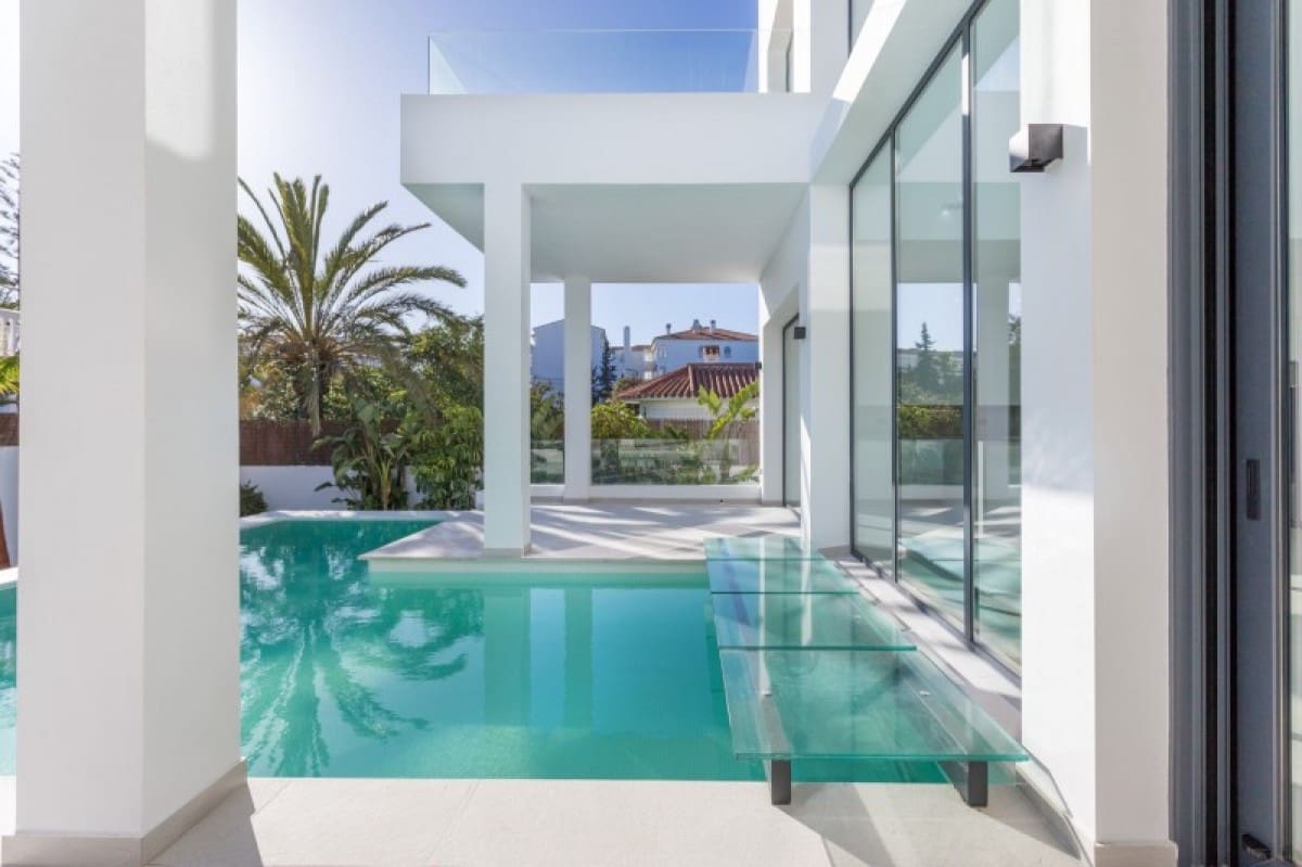 5 sypialnia Willa na sprzedaż w Marbella z basenem - 2 650 000 € (Ref: 9405159)