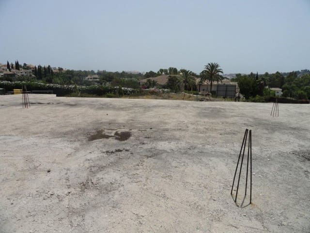 Building Plot for sale in Nueva Andalucia, Marbella - € 1,050,000 (Ref: 9405166)
