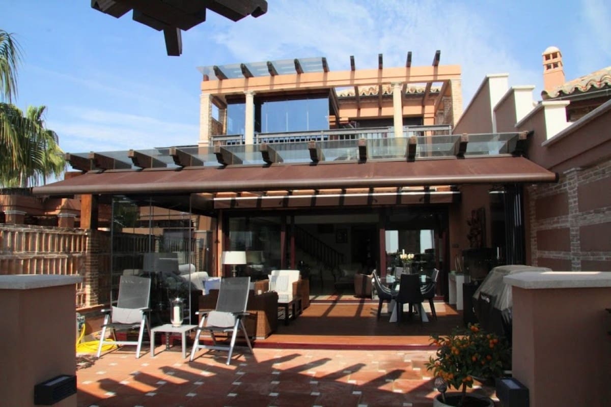 3 soverom Penthouse til salgs i Marbella med svømmebasseng garasje - € 2 250 000 (Ref: 9405173)