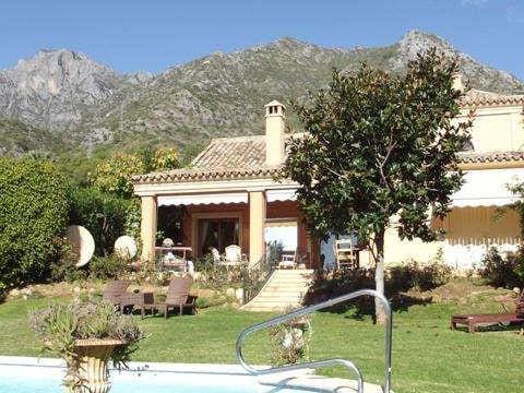 10 sypialnia Finka/Dom wiejski na sprzedaż w Marbella z basenem - 2 600 000 € (Ref: 9405186)