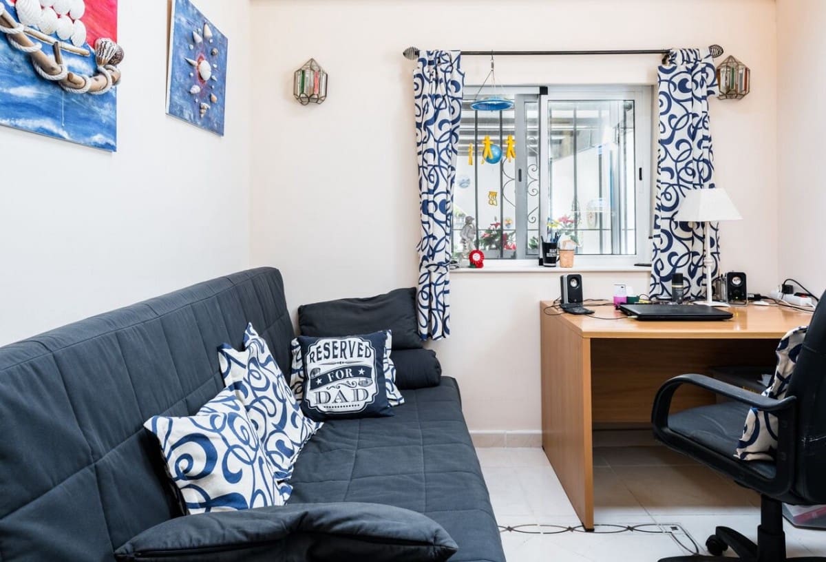 4 soveværelse Villa til salg i Estepona med swimmingpool - € 550.000 (Ref: 9405188)