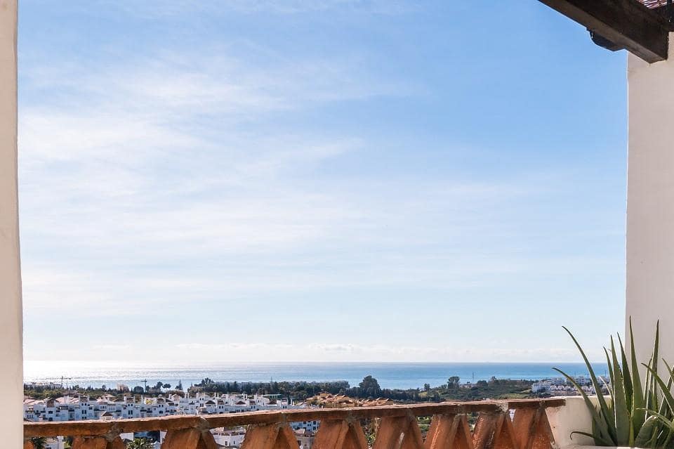 1 chambre Penthouse à vendre à Estepona avec piscine garage - 218 000 € (Ref: 9405203)