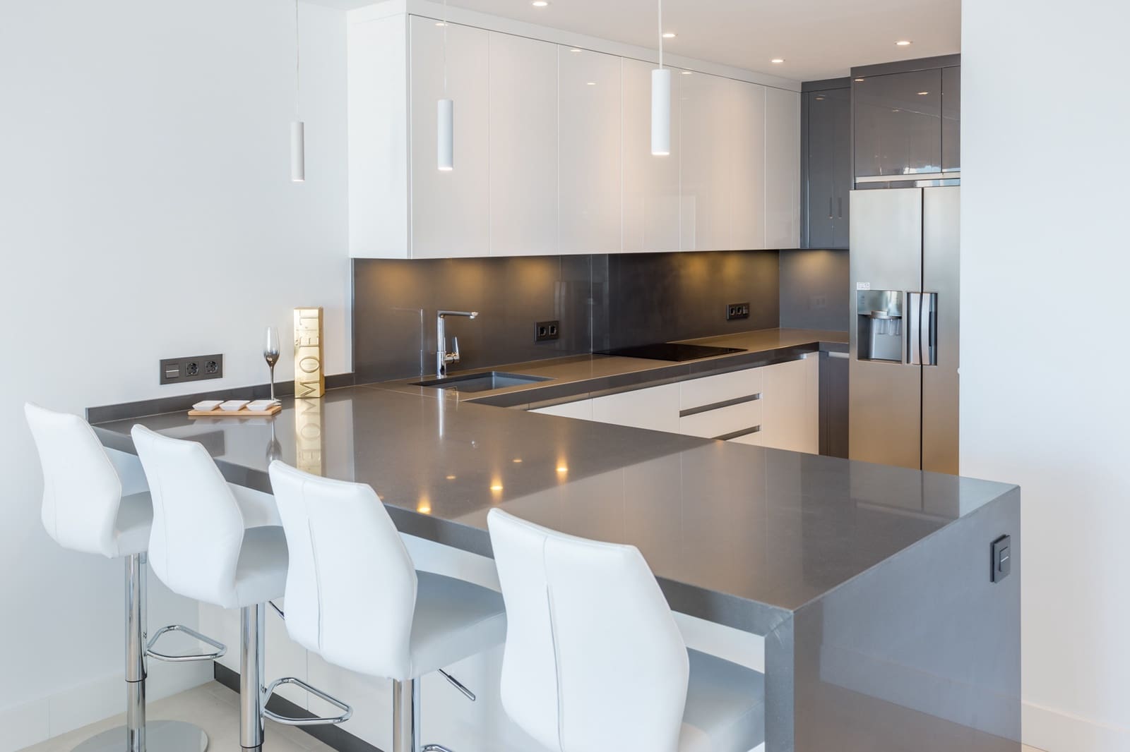 2 soveværelse Penthouse til salg i Puerto Banus med swimmingpool garage - € 999.000 (Ref: 9405215)