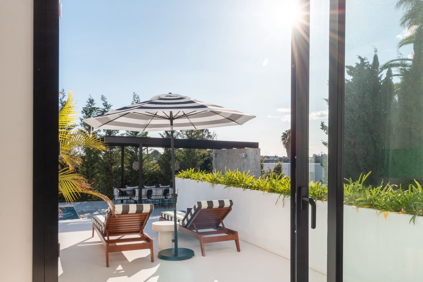 5 sypialnia Willa na sprzedaż w Nueva Andalucia z basenem garażem - 3 995 000 € (Ref: 9405216)