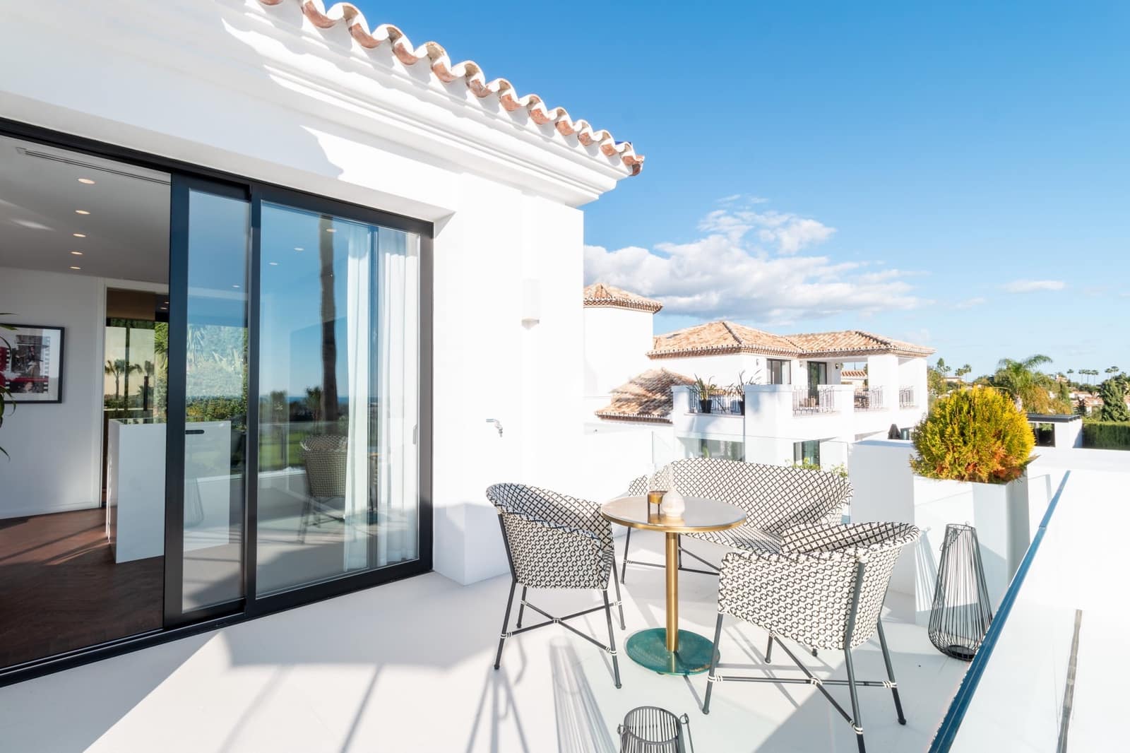 5 sypialnia Willa na sprzedaż w Nueva Andalucia z basenem garażem - 3 995 000 € (Ref: 9405216)