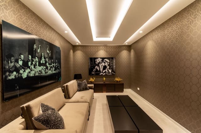 4 slaapkamer Villa te koop in Nueva Andalucia, Marbella met zwembad garage - € 2.600.000 (Ref: 9405252)