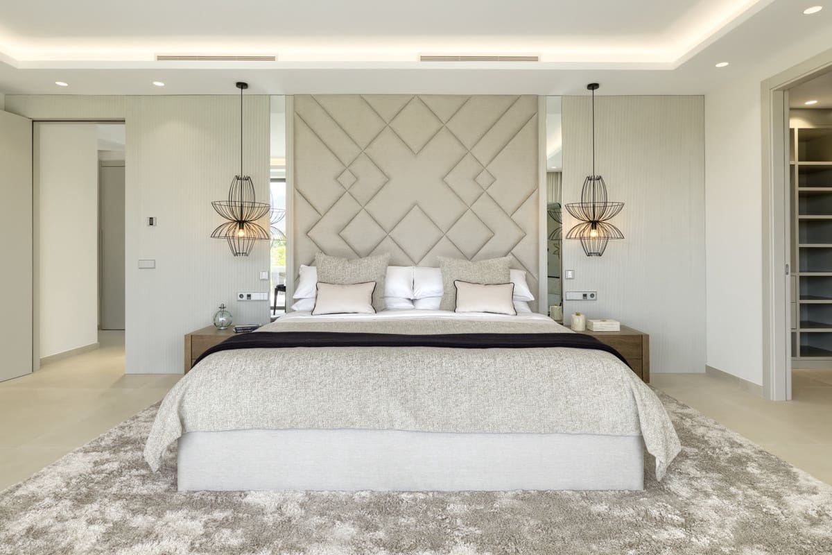 Chalet de 9 habitaciones en Nueva Andalucia en venta con piscina garaje - 11.800.000 € (Ref: 9405273)