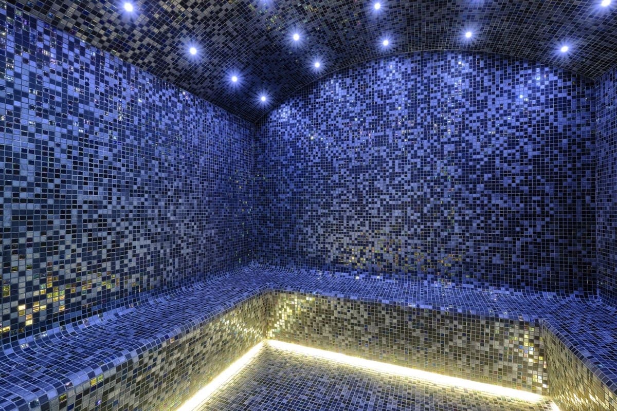 Chalet de 9 habitaciones en Nueva Andalucia en venta con piscina garaje - 11.800.000 € (Ref: 9405273)