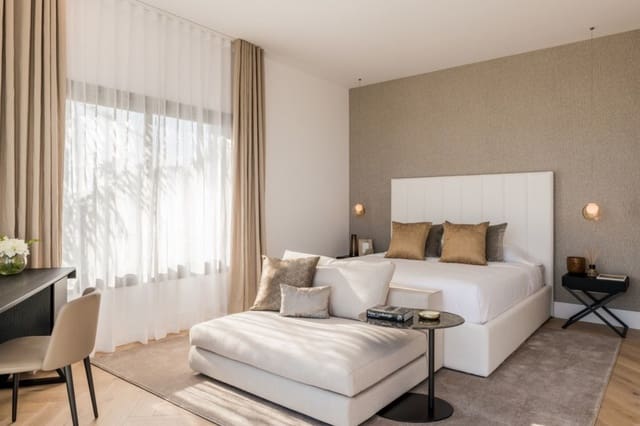 4 camera da letto Villa in vendita in El Paraiso, Estepona con piscina garage - 3.650.000 € (Rif: 9405274)