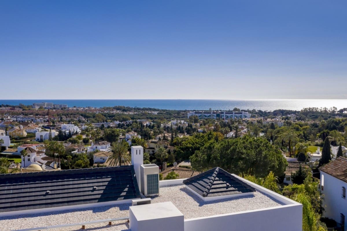 4 soveværelse Villa til salg i El Paraiso med swimmingpool garage - € 3.650.000 (Ref: 9405274)