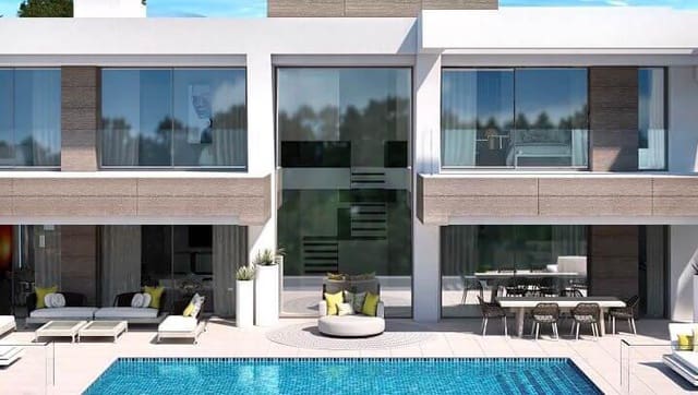 4 makuuhuone Huvila myytävänä paikassa Estepona mukana uima-altaan 
autotalli - 2 250 000 € (Ref: 9405275)