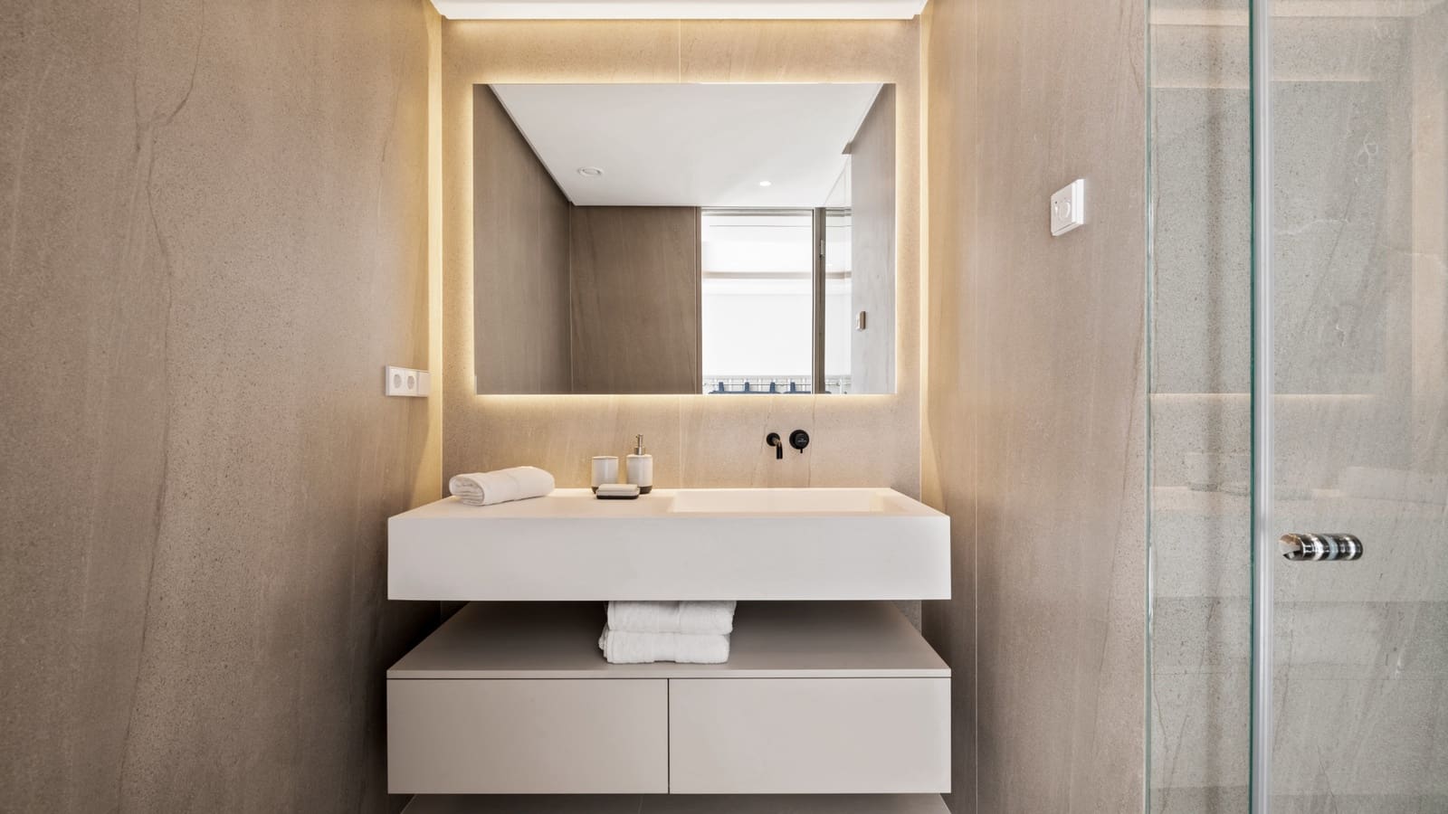 4 quarto Moradia para venda em Marbella com piscina garagem - 3 825 000 € (Ref: 9405293)