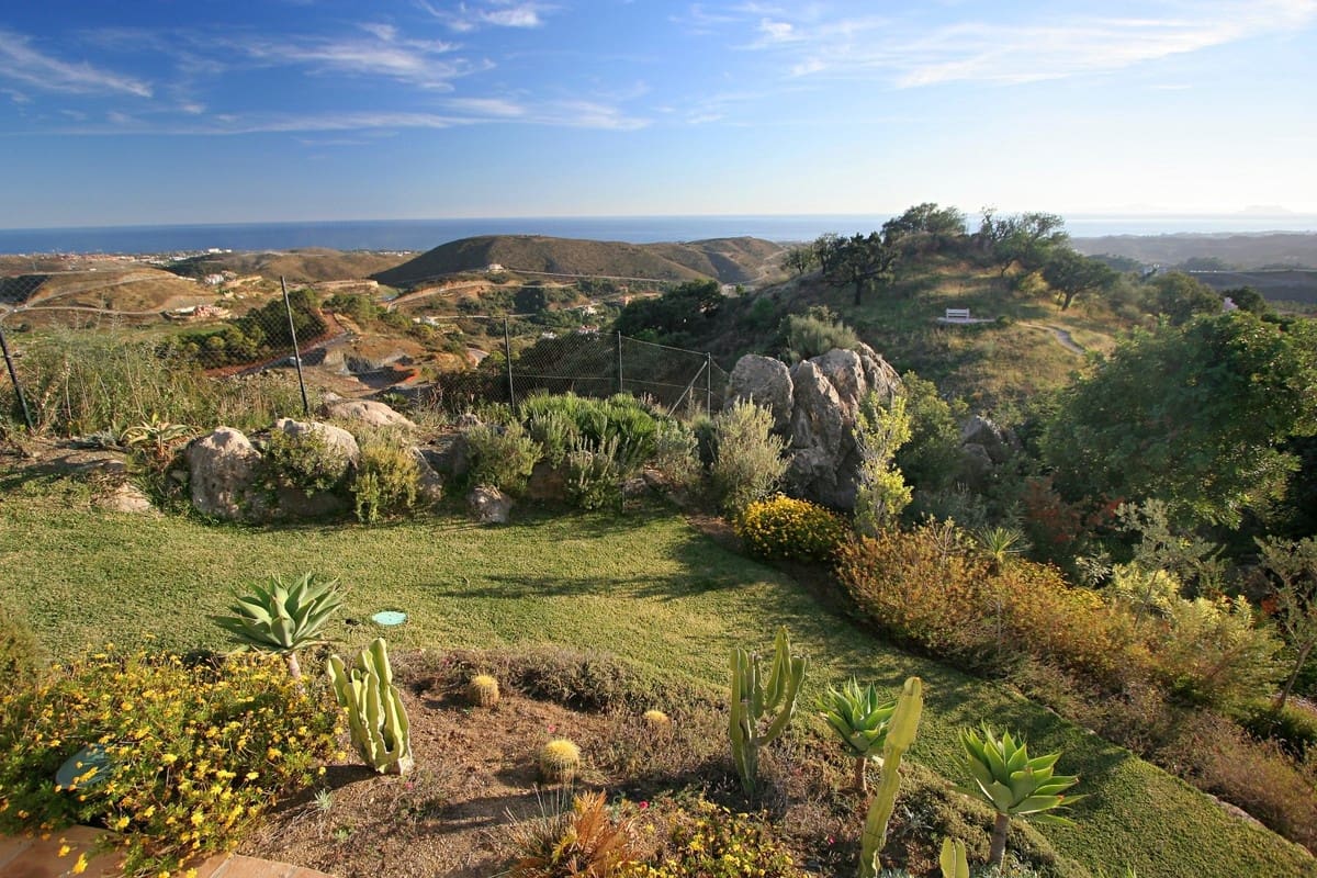 6 soverom Villa til salgs i Benahavis med svømmebasseng garasje - € 2 190 000 (Ref: 9405307)