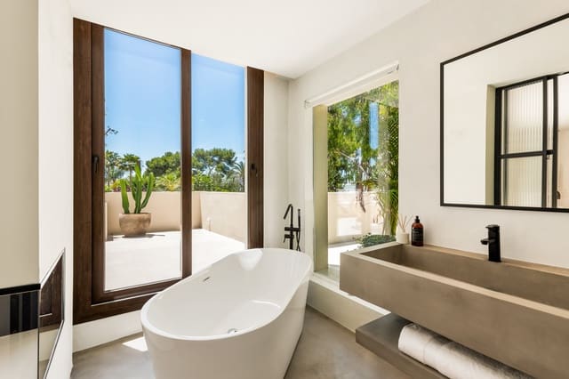 5 quarto Moradia para venda em Marbella com piscina garagem - 2 500 000 € (Ref: 9405308)