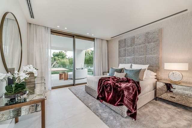 6 soverom Villa til salgs i Golden Mile, Marbella med svømmebasseng garasje - € 8 995 000 (Ref: 9405325)