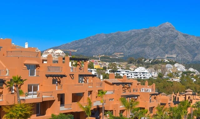 3 bedroom Apartment for sale in Marbella with pool garage - € 465,000 (Ref: 9405334)