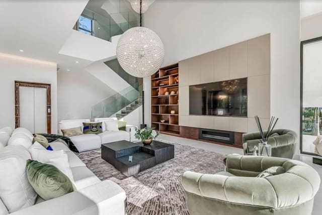 6 sypialnia Willa na sprzedaż w Marbella z basenem garażem - 5 450 000 € (Ref: 9405359)