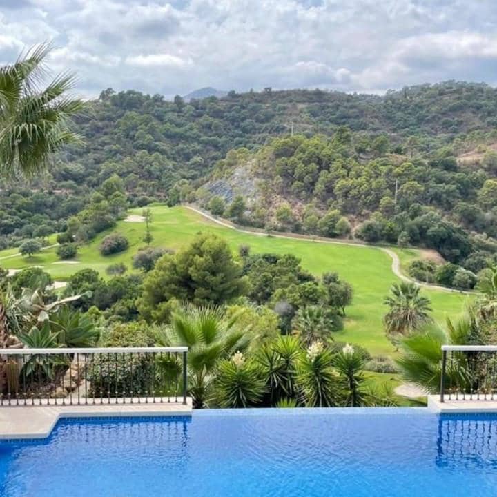 6 slaapkamer Villa te koop in Los Arqueros met zwembad garage - € 2.700.000 (Ref: 9405422)