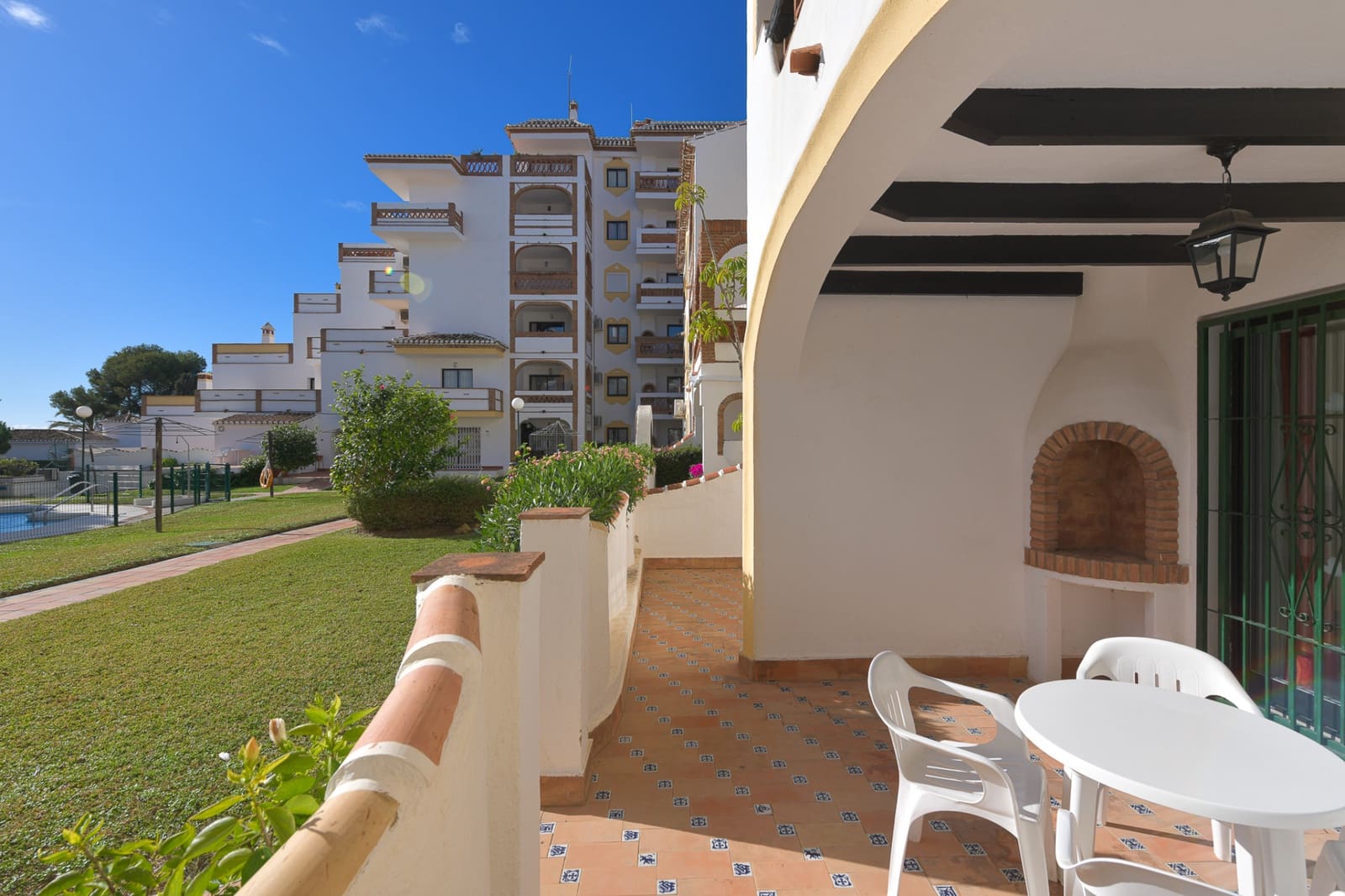 2 bedroom Apartment for sale in Mijas Costa with pool garage - € 199,000 (Ref: 9405432)