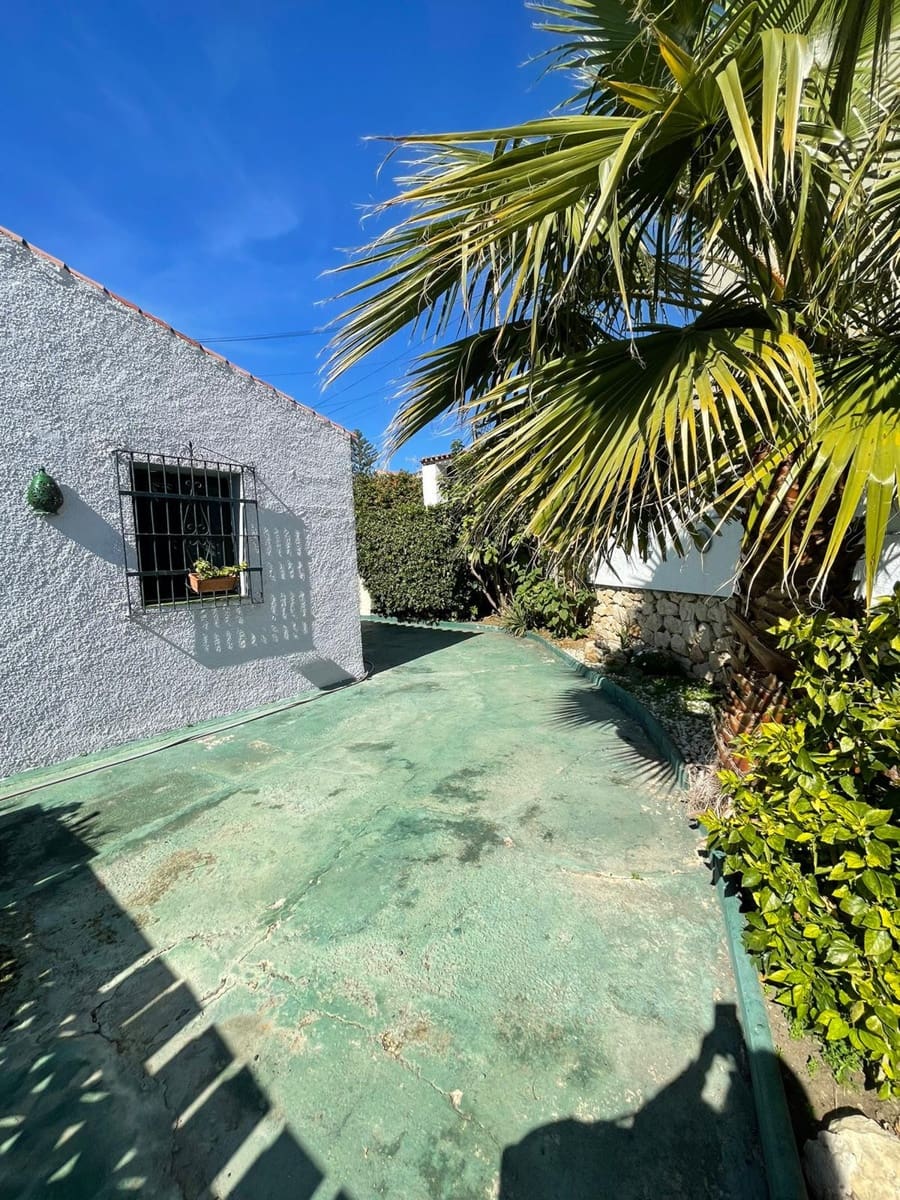 2 sypialnia Willa na sprzedaż w Nueva Andalucia z basenem garażem - 350 000 € (Ref: 9405446)