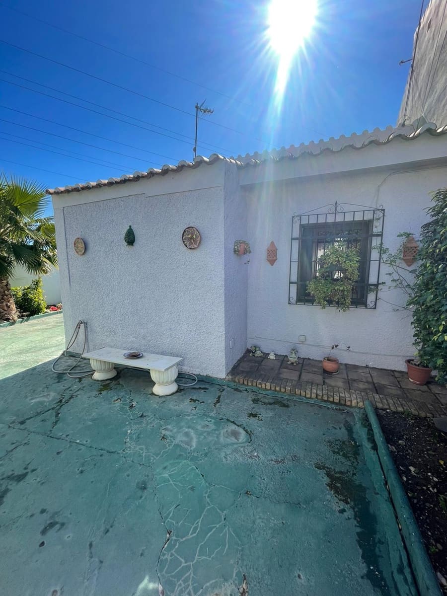2 sypialnia Willa na sprzedaż w Nueva Andalucia z basenem garażem - 350 000 € (Ref: 9405446)
