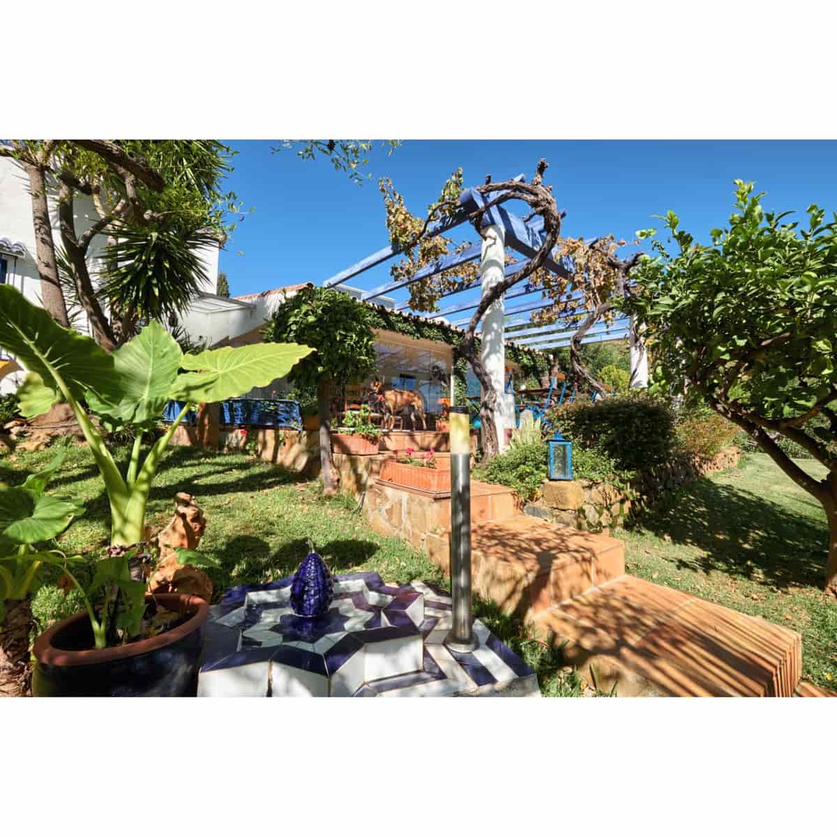 2 sypialnia Willa na sprzedaż w Casares z basenem garażem - 695 000 € (Ref: 9405447)