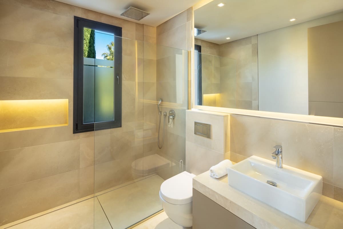 5 soveværelse Villa til salg i Marbella med swimmingpool garage - € 3.995.000 (Ref: 9405452)