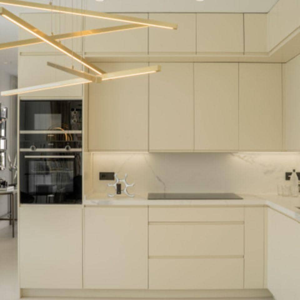 4 sypialnia Willa na sprzedaż w Golden Mile z basenem garażem - 3 250 000 € (Ref: 9405461)