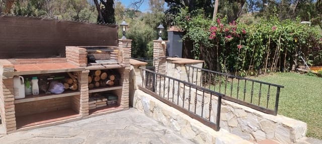 2 sypialnia Willa na sprzedaż w Marbella z basenem - 440 000 € (Ref: 9405510)