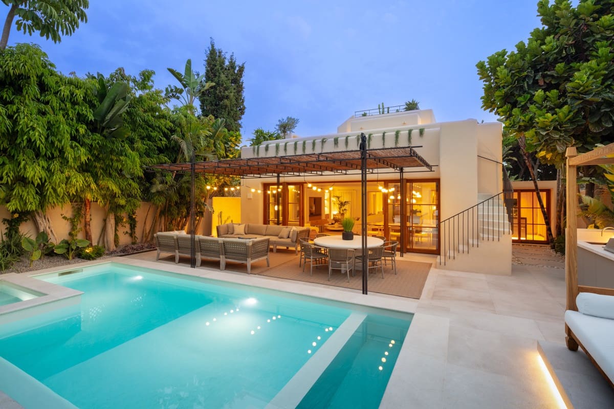 5 chambre Villa/Maison à vendre à Golden Mile avec piscine garage - 6 500 000 € (Ref: 9405521)