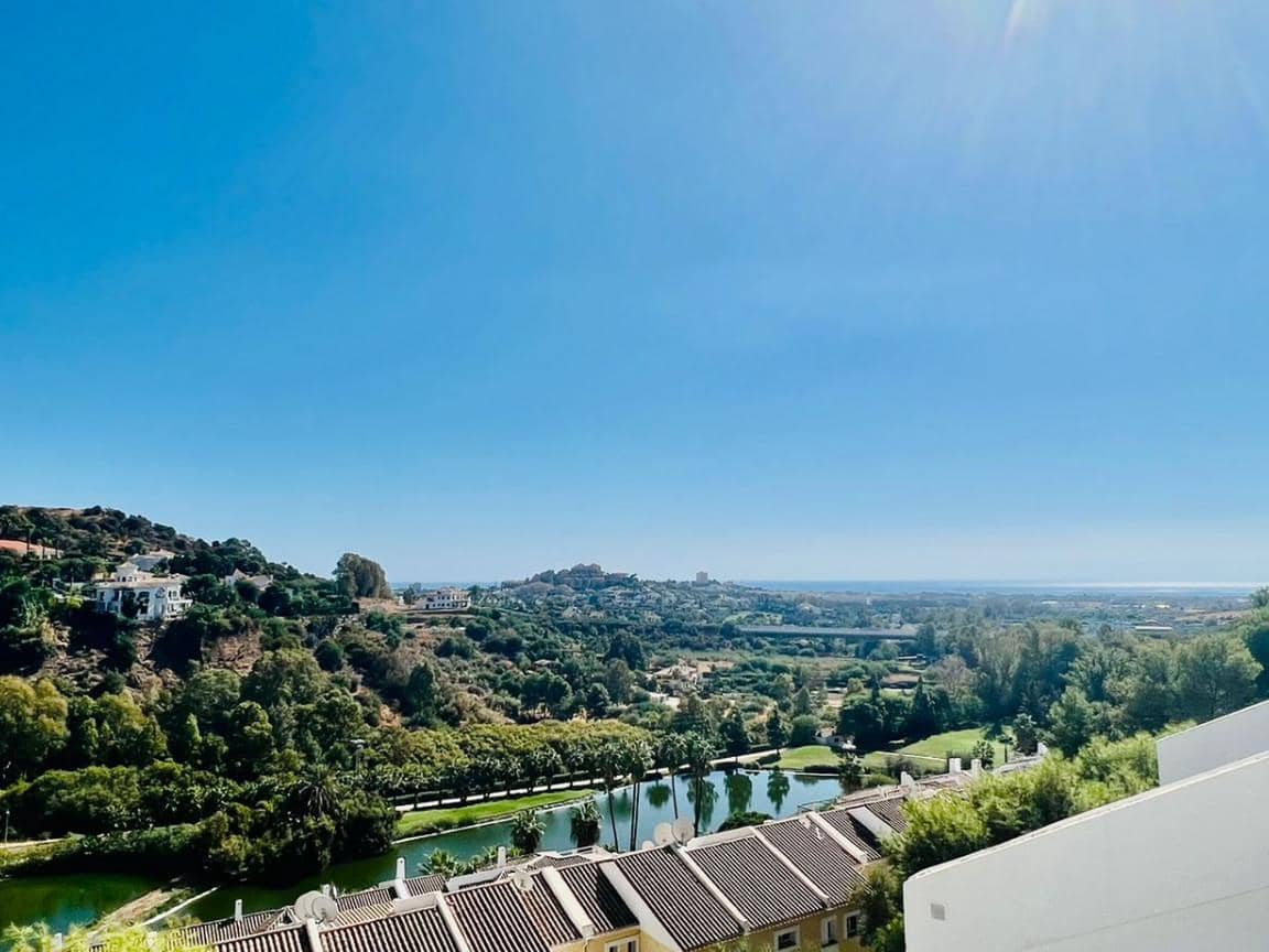 4 sovrum Lägenhet till salu i La Quinta med pool garage - 950 000 € (Ref: 9405534)