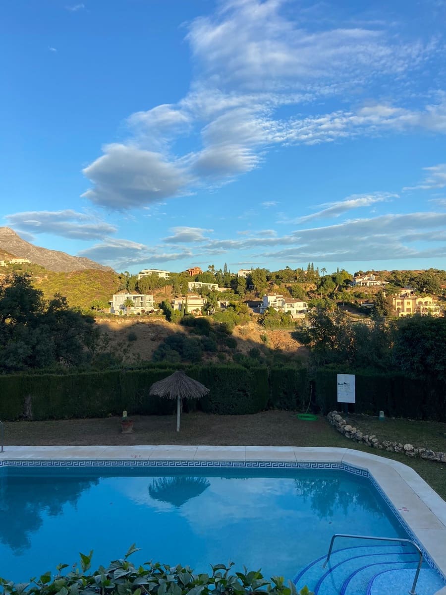 4 sovrum Lägenhet till salu i La Quinta med pool garage - 950 000 € (Ref: 9405534)