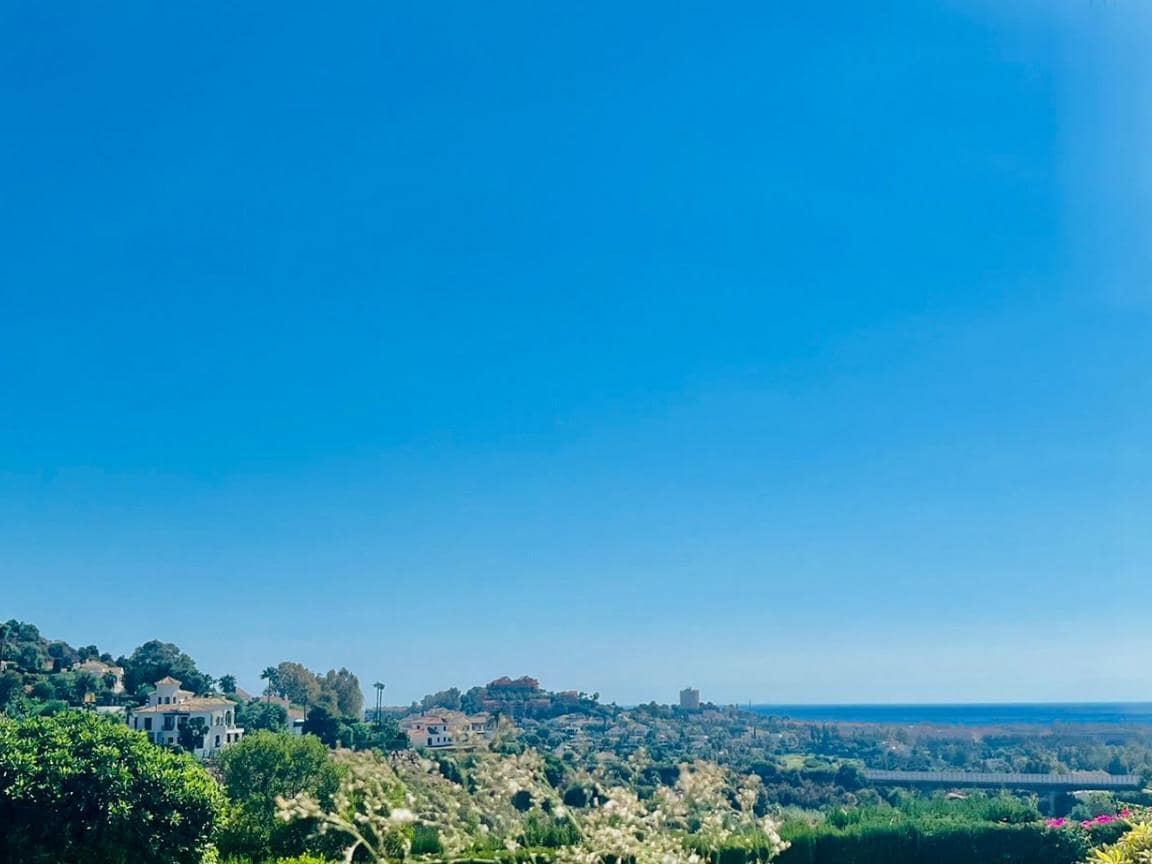 3 sovrum Lägenhet till salu i La Quinta med pool garage - 750 000 € (Ref: 9405537)