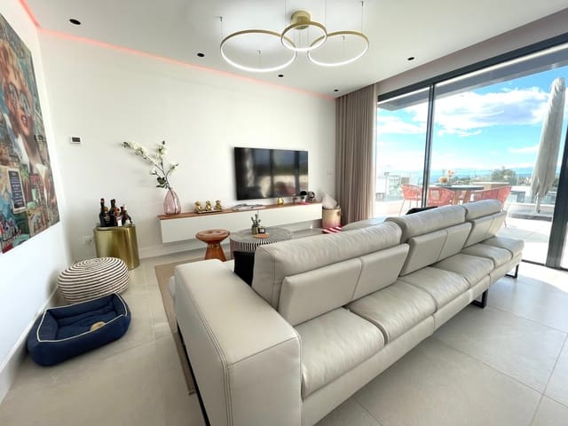 3 soverom Penthouse til salgs i Marbella med svømmebasseng garasje - € 995 000 (Ref: 9405577)
