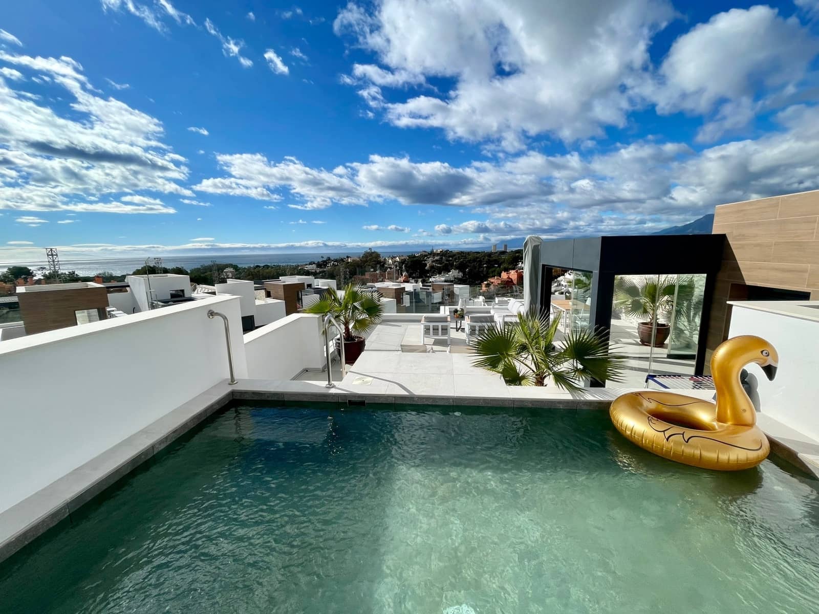 3 soverom Penthouse til salgs i Marbella med svømmebasseng garasje - € 995 000 (Ref: 9405577)