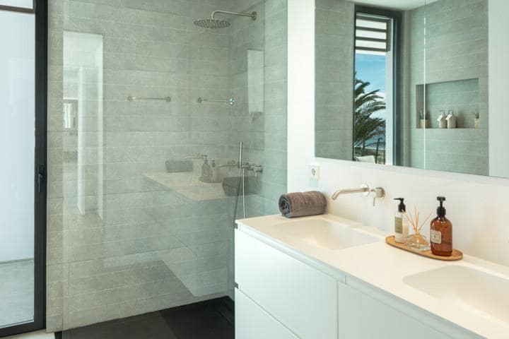 5 slaapkamer Villa te koop in Estepona met zwembad garage - € 4.900.000 (Ref: 9405594)