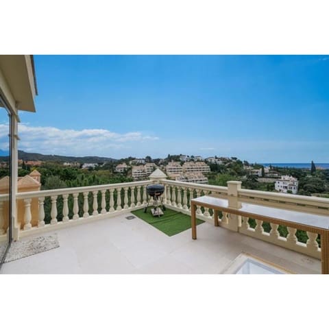 3 sypialnia Willa na sprzedaż w Marbella z basenem garażem - 600 000 € (Ref: 9405597)