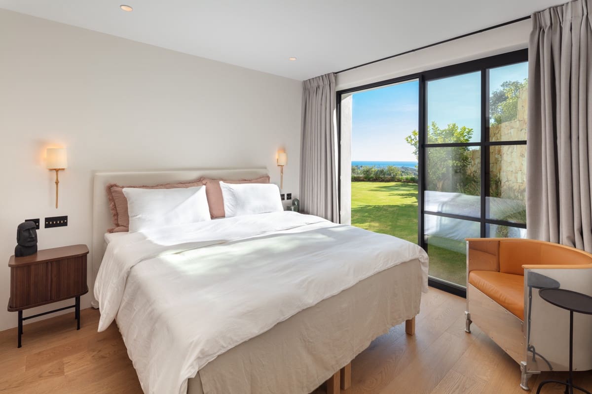 6 slaapkamer Villa te koop in El Madronal met zwembad garage - € 4.500.000 (Ref: 9405604)