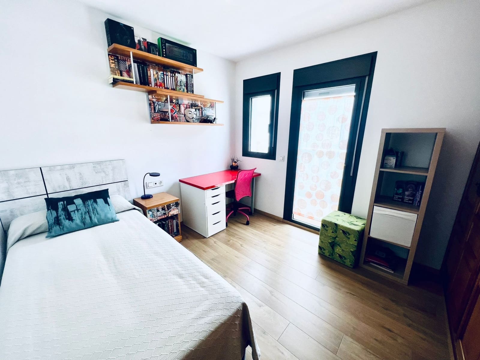 4 sypialnia Willa na sprzedaż w Nueva Andalucia z basenem garażem - 720 000 € (Ref: 9405646)