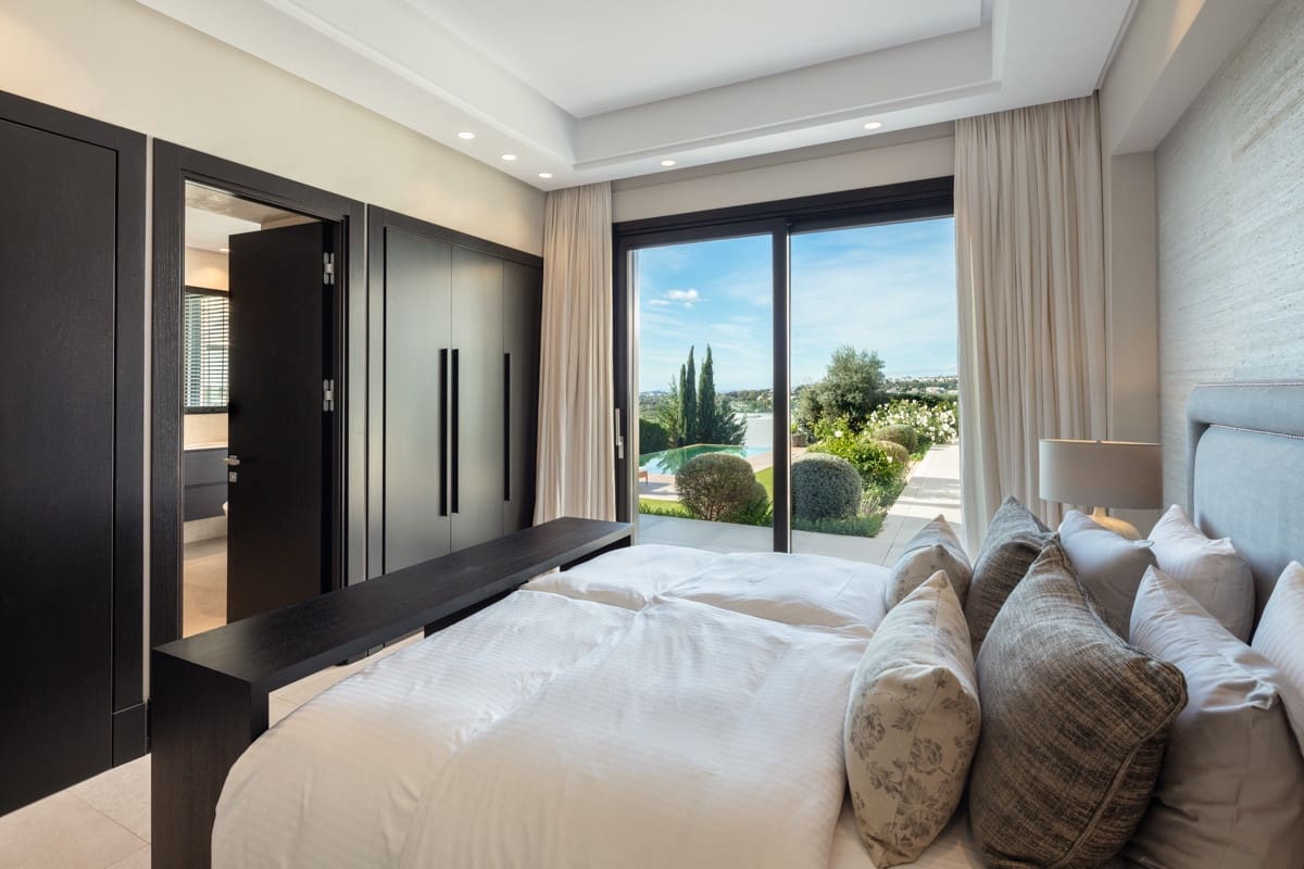 5 sypialnia Willa na sprzedaż w Marbella z basenem garażem - 4 695 000 € (Ref: 9405650)