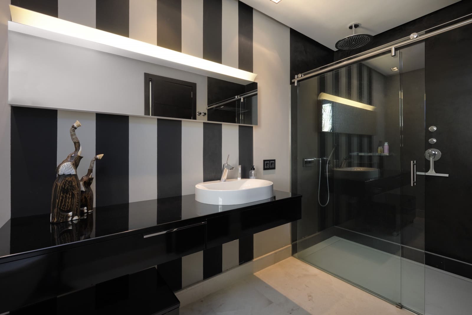 5 sypialnia Willa na sprzedaż w Istan z basenem garażem - 3 495 000 € (Ref: 9405660)